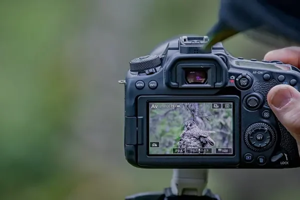 مشخصات دوربین دیجیتال کاننEOS 90D